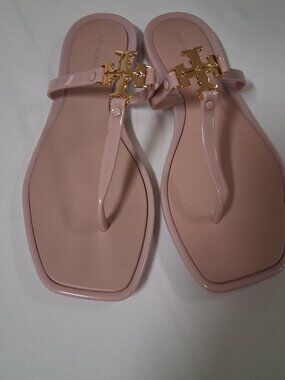 Tory Burch Roxanne Jelly Sandals in Meadowsweet/Gold – Women’s Size 8M